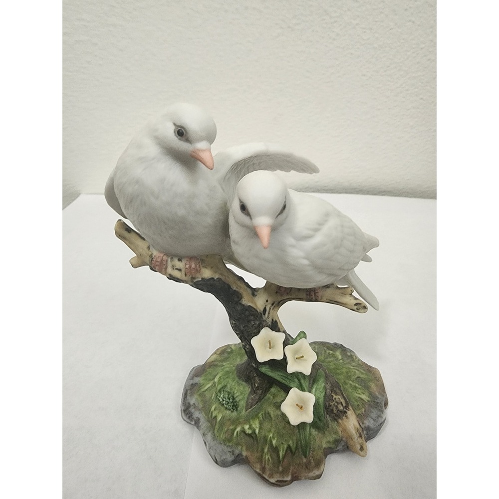 Vintage 1990 Wings of Love Fine Porcelain White Doves Figurine Studio Design